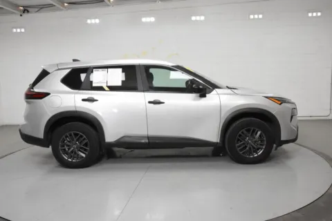 More photos of 2024 Nissan Rogue S at Trevinos Auto Mart, TX