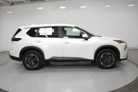 More photos of 2024 Nissan Rogue SV at Trevinos Auto Mart, TX