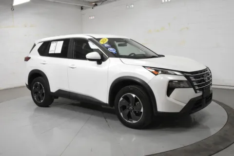 White 2024 Nissan Rogue SV for sale in McAllen, TX