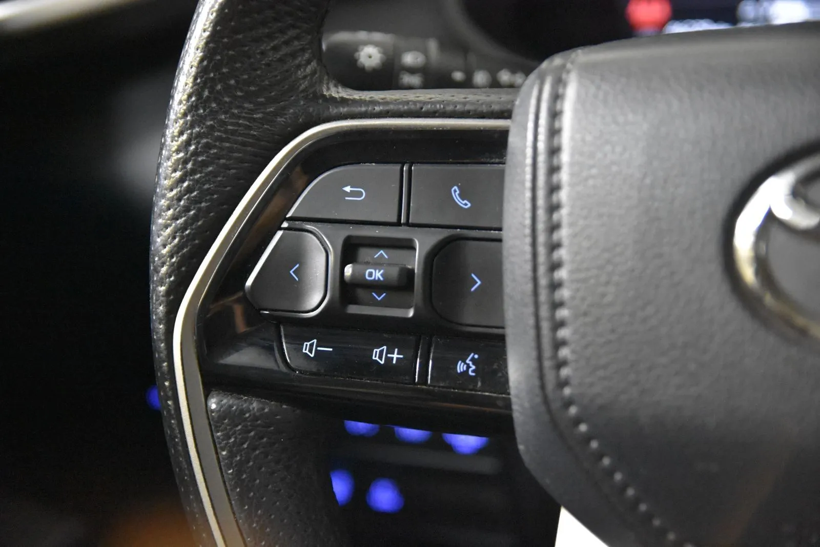 Toyota Tundra photo 13