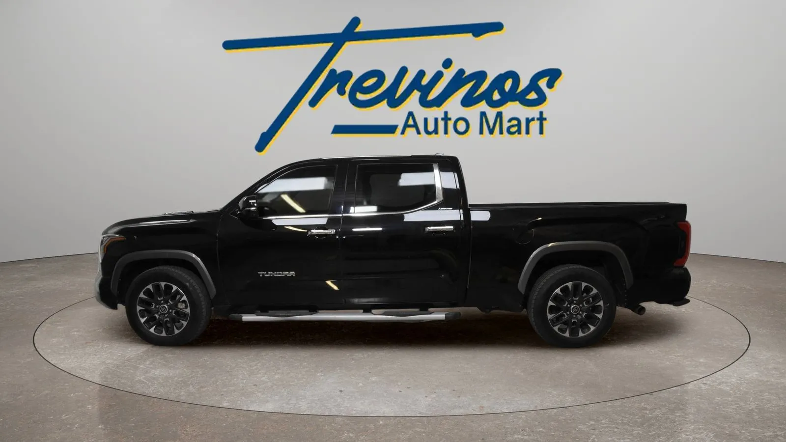 Toyota Tundra photo 8
