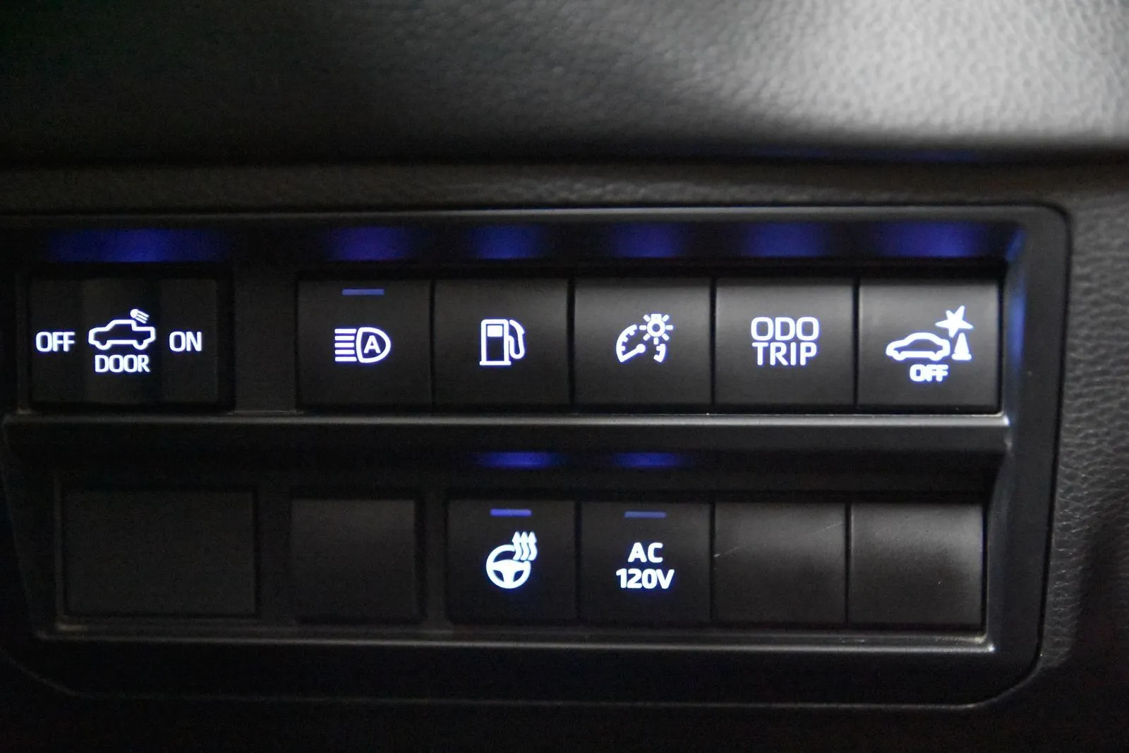 Toyota Tundra photo 16