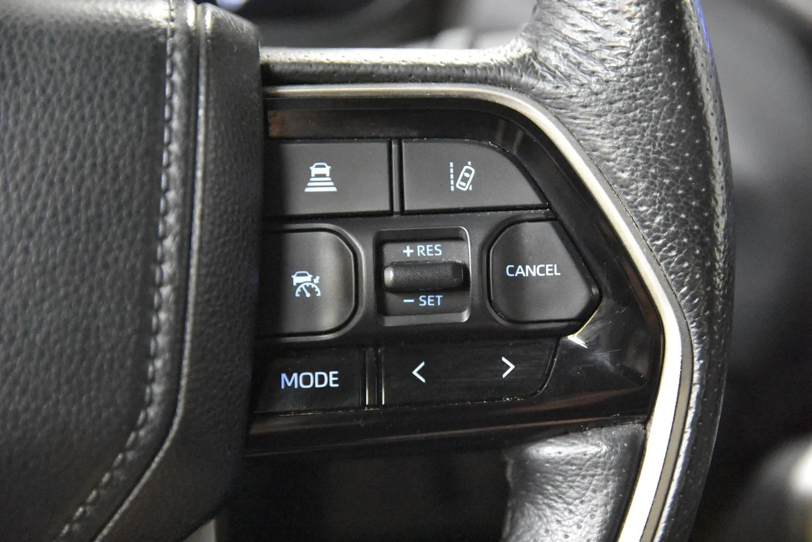 Toyota Tundra photo 14