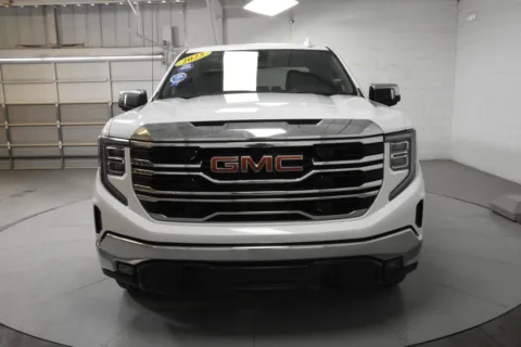 More photos of 2025 GMC Sierra 1500 SLT at Trevinos Auto Mart, TX