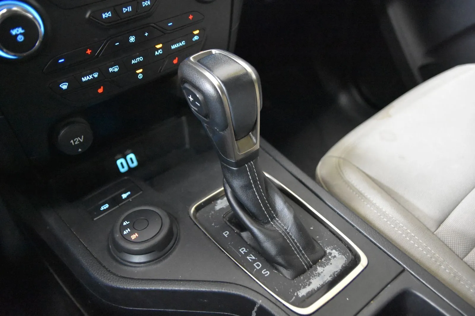 Ford Ranger photo 28
