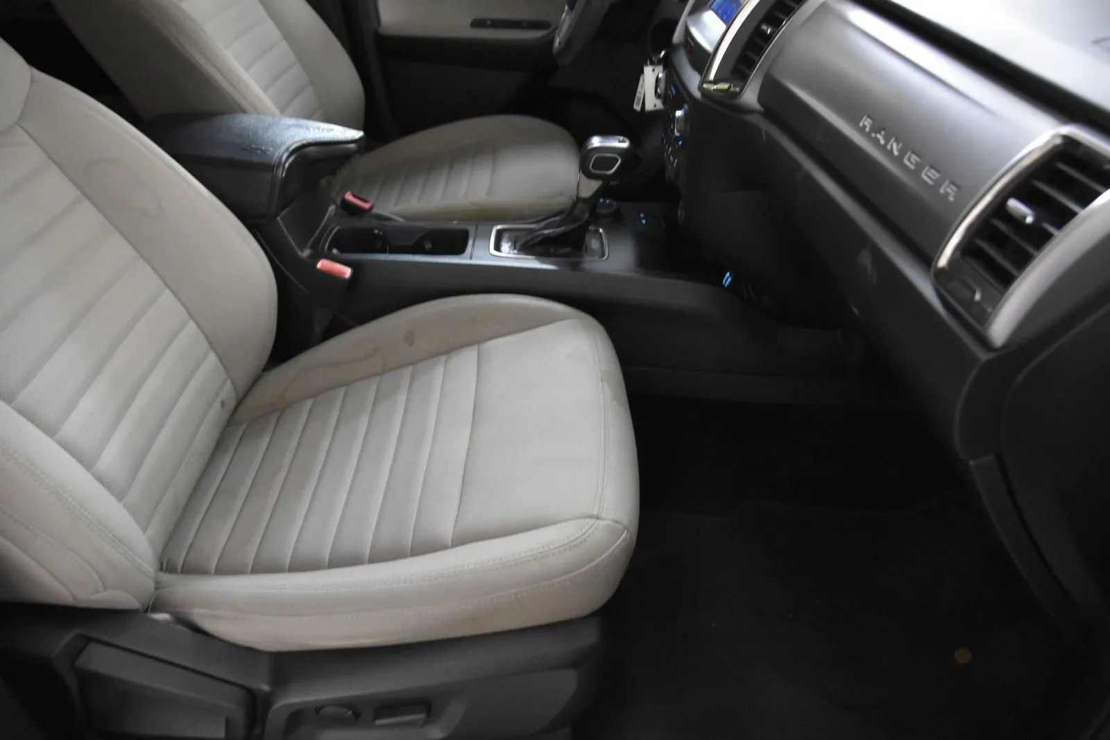 Ford Ranger photo 32