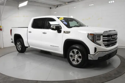 White 2025 GMC Sierra 1500 SLT for sale in McAllen, TX