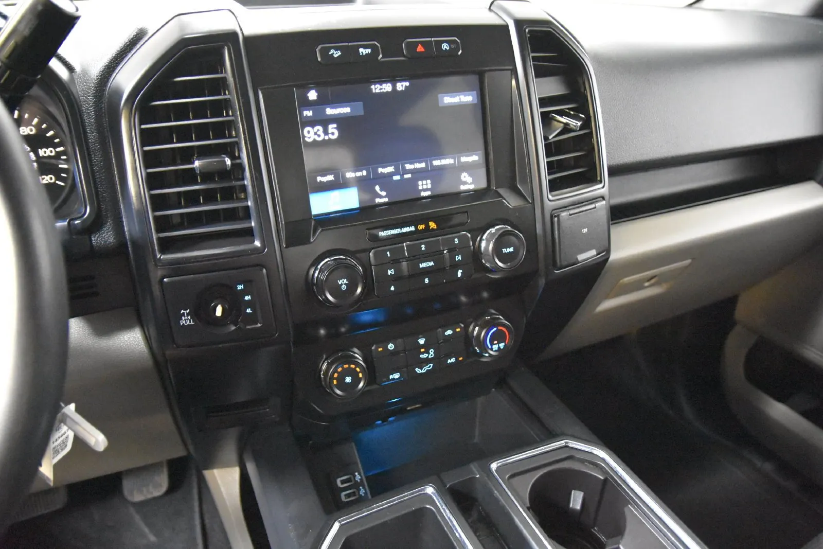 Ford F-150 photo 19
