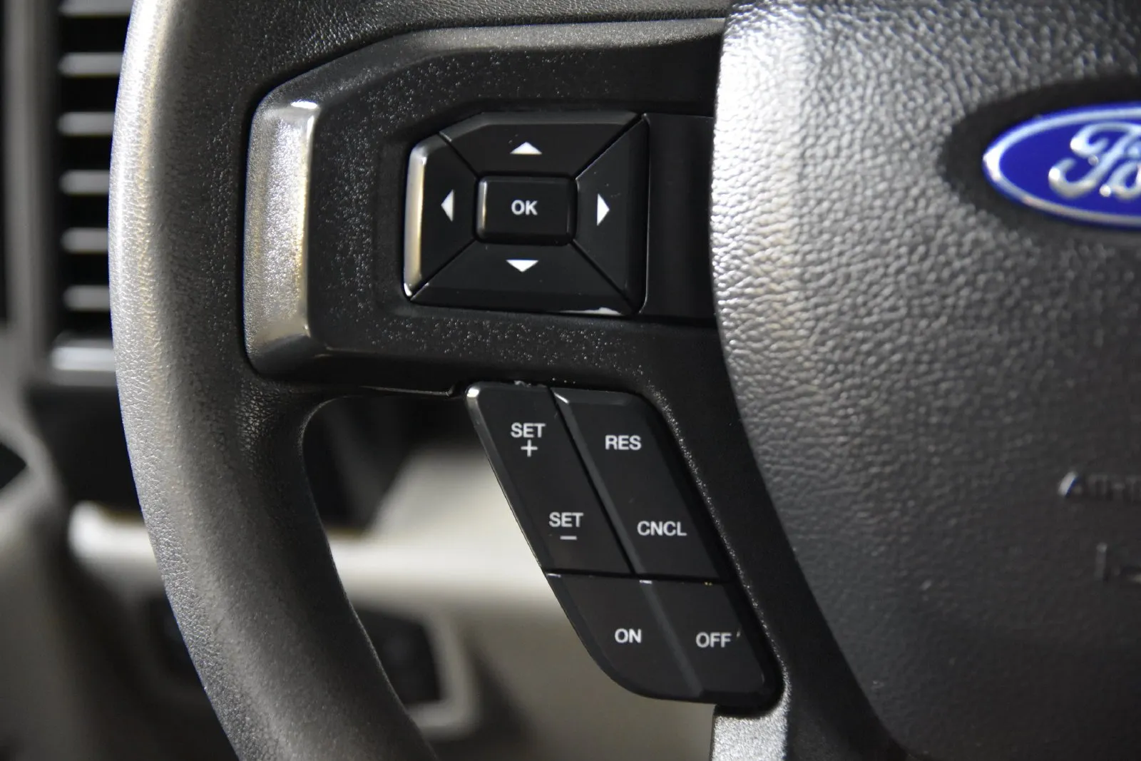 Ford F-150 photo 16
