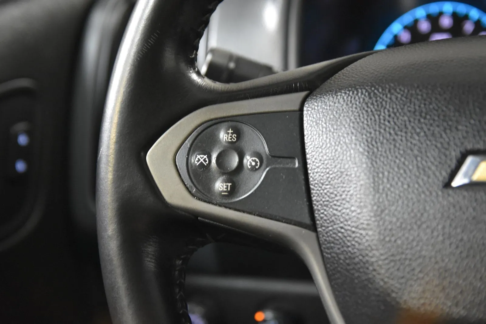Chevrolet Colorado photo 15