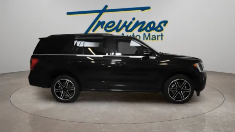 More photos of 2021 Ford Expedition Limited at Trevinos Auto Mart, TX
