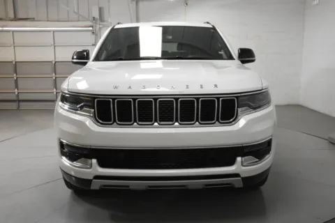 More photos of 2024 Jeep Wagoneer Series II at Trevinos Auto Mart, TX