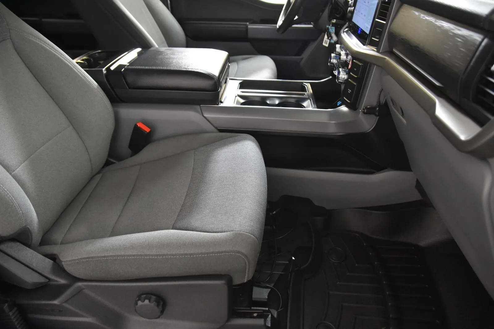 Ford F-150 photo 29