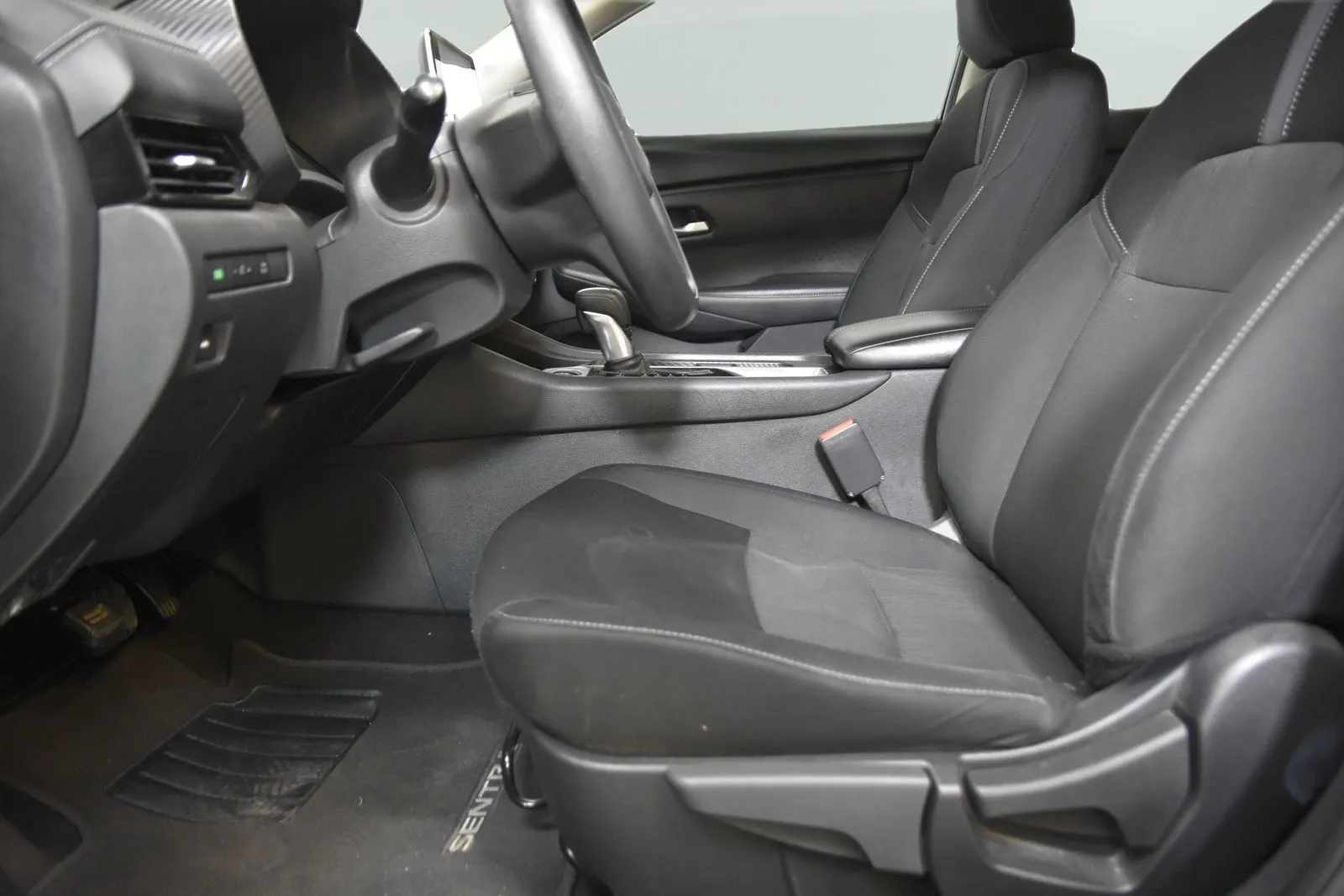 Nissan Sentra photo 12