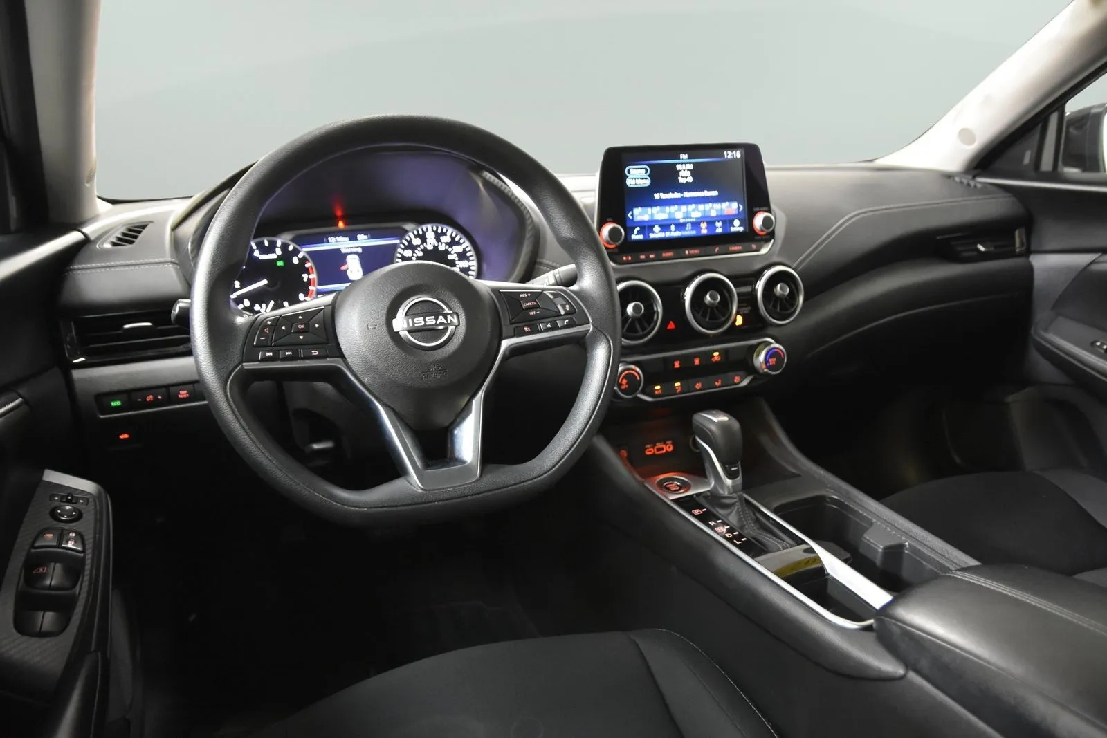 Nissan Sentra photo 26