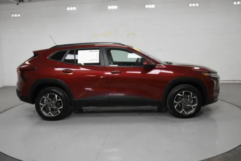 More photos of 2025 Chevrolet Trax LT at Trevinos Auto Mart, TX
