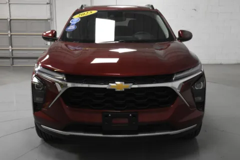 More photos of 2025 Chevrolet Trax LT at Trevinos Auto Mart, TX