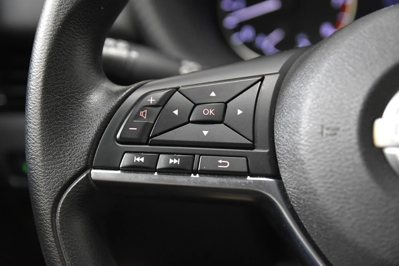 Nissan Sentra photo 14