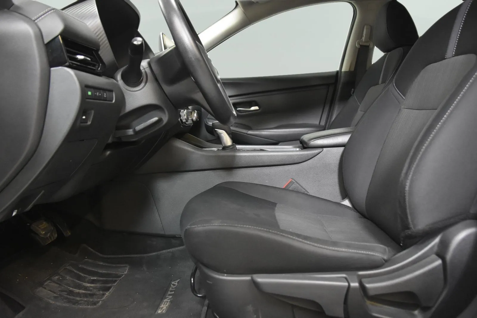 Nissan Sentra photo 11