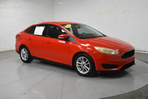 Red 2016 Ford Focus SE for sale in McAllen, TX