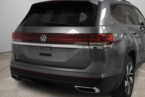 Another view of 2024 Volkswagen Atlas 2.0T SE w/Technology for sale in McAllen, TX at Trevinos Auto Mart