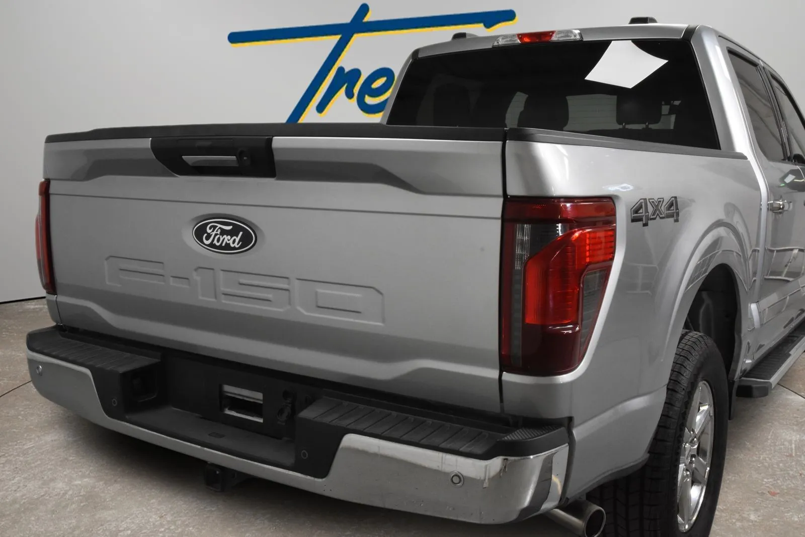 Ford F-150 photo 3
