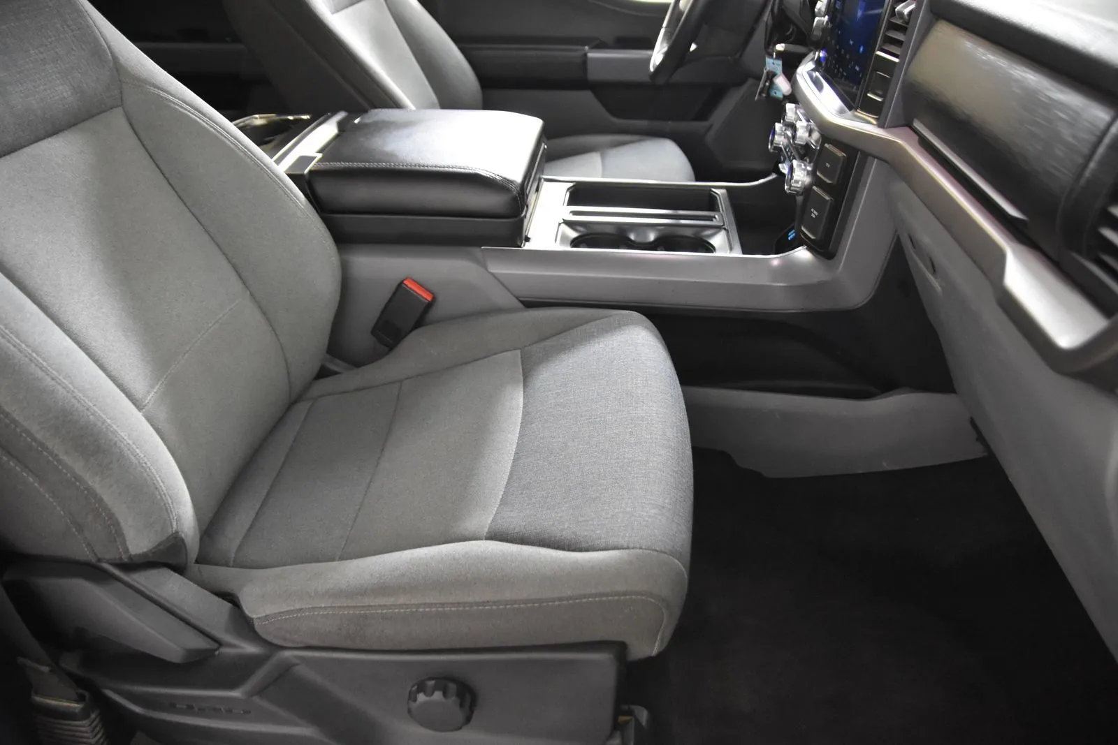 Ford F-150 photo 26