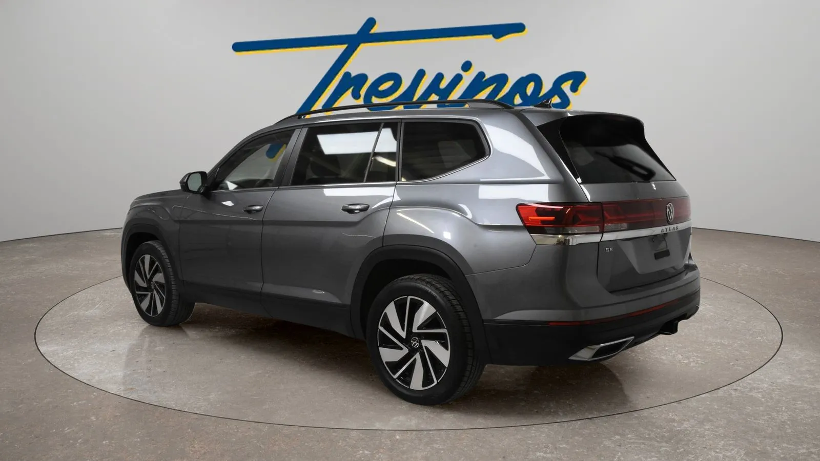 Volkswagen Atlas photo 9