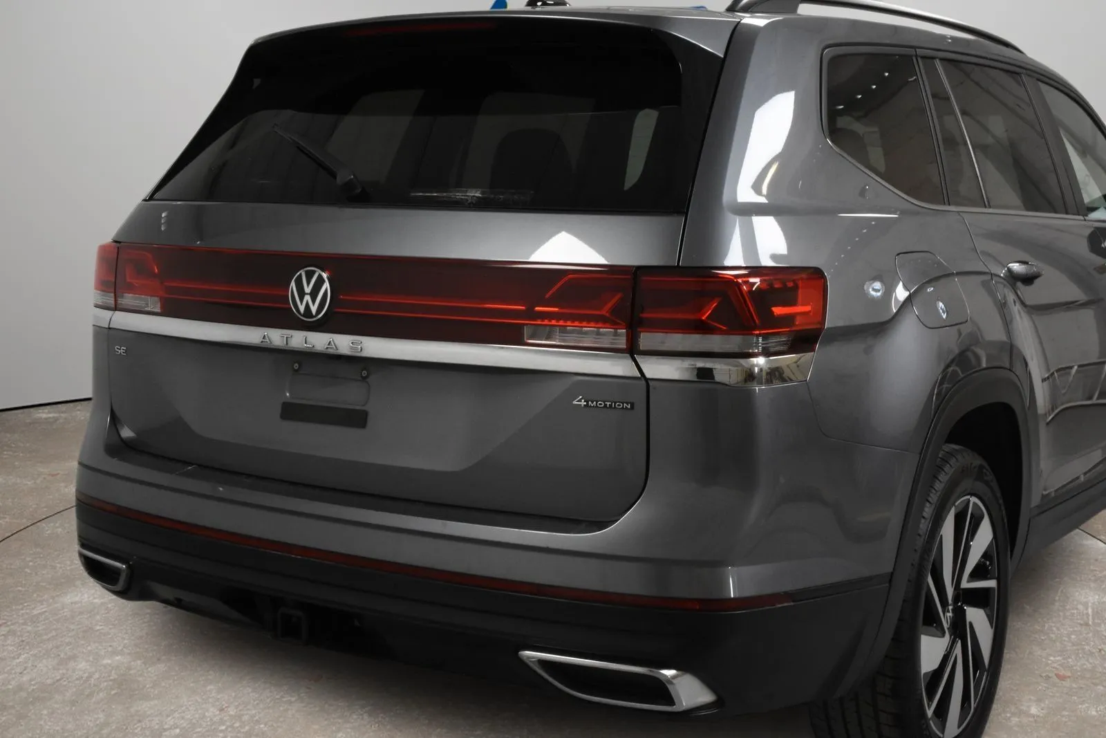 Volkswagen Atlas photo 3