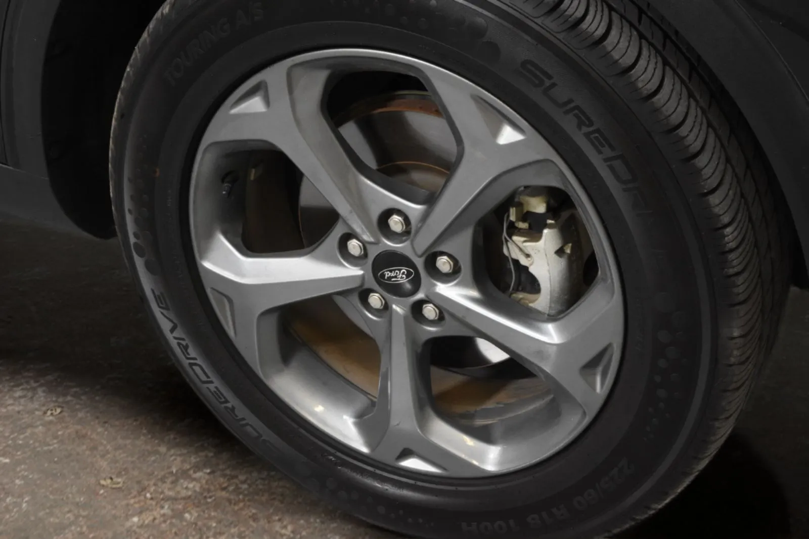 Ford Escape photo 6