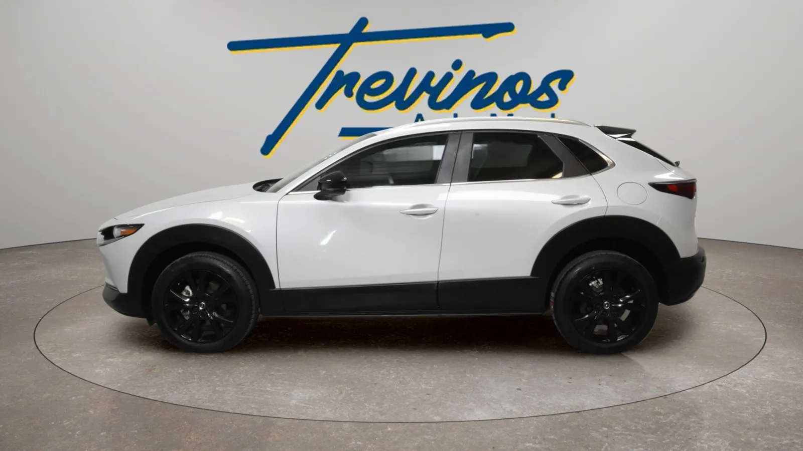 Mazda CX-30 photo 11