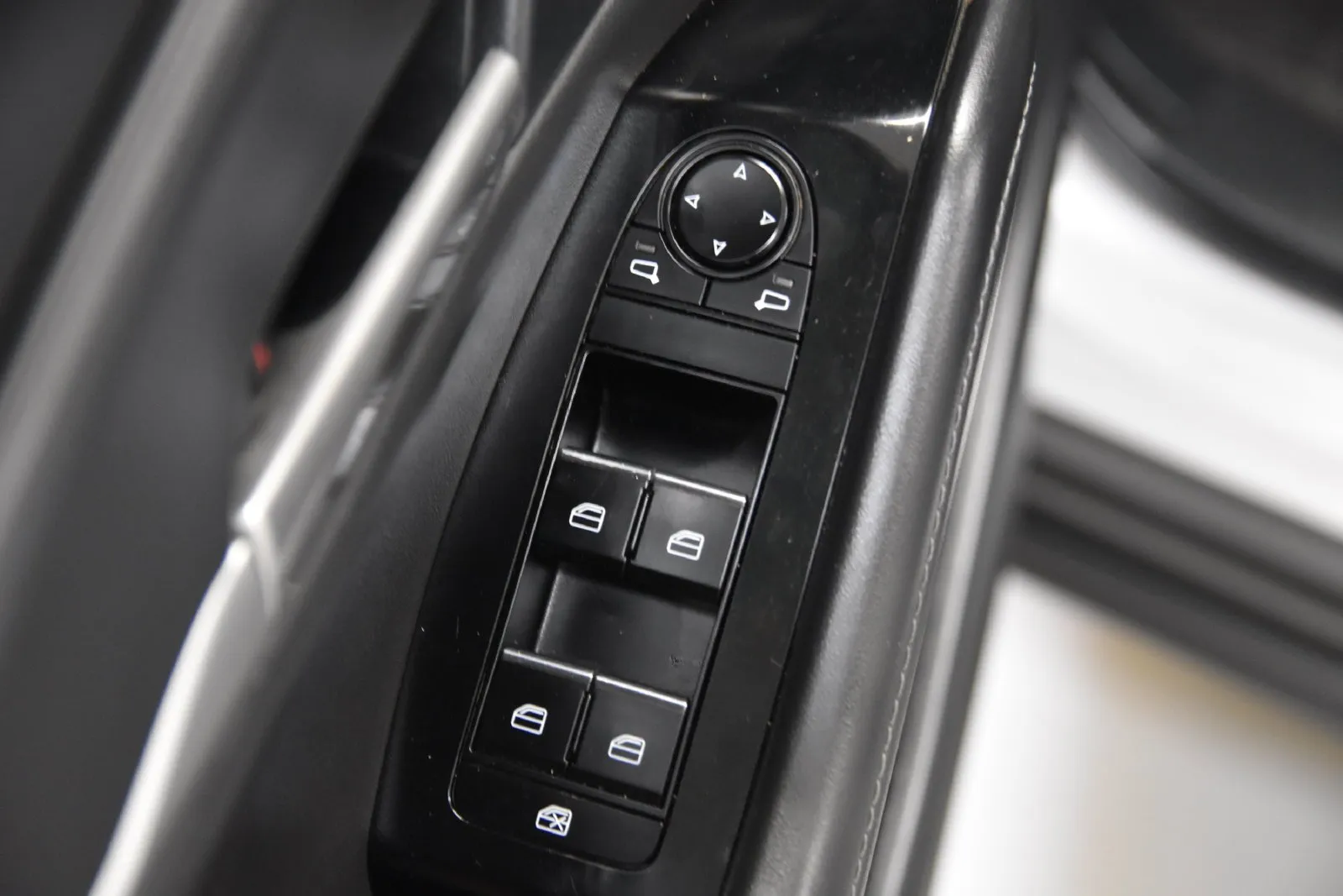Mazda CX-30 photo 13