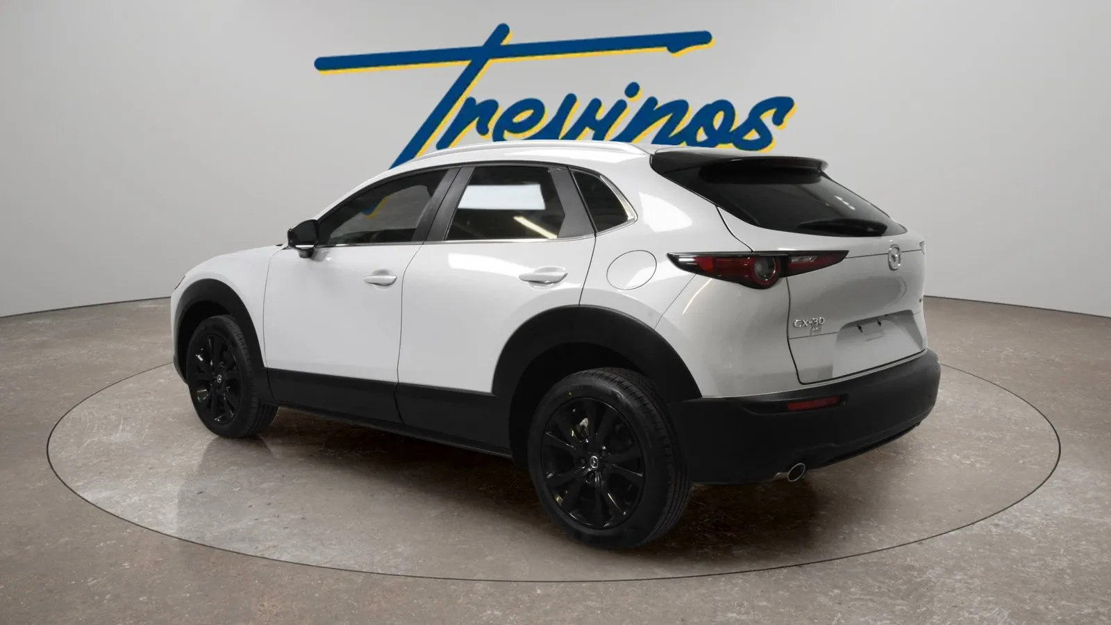Mazda CX-30 photo 9