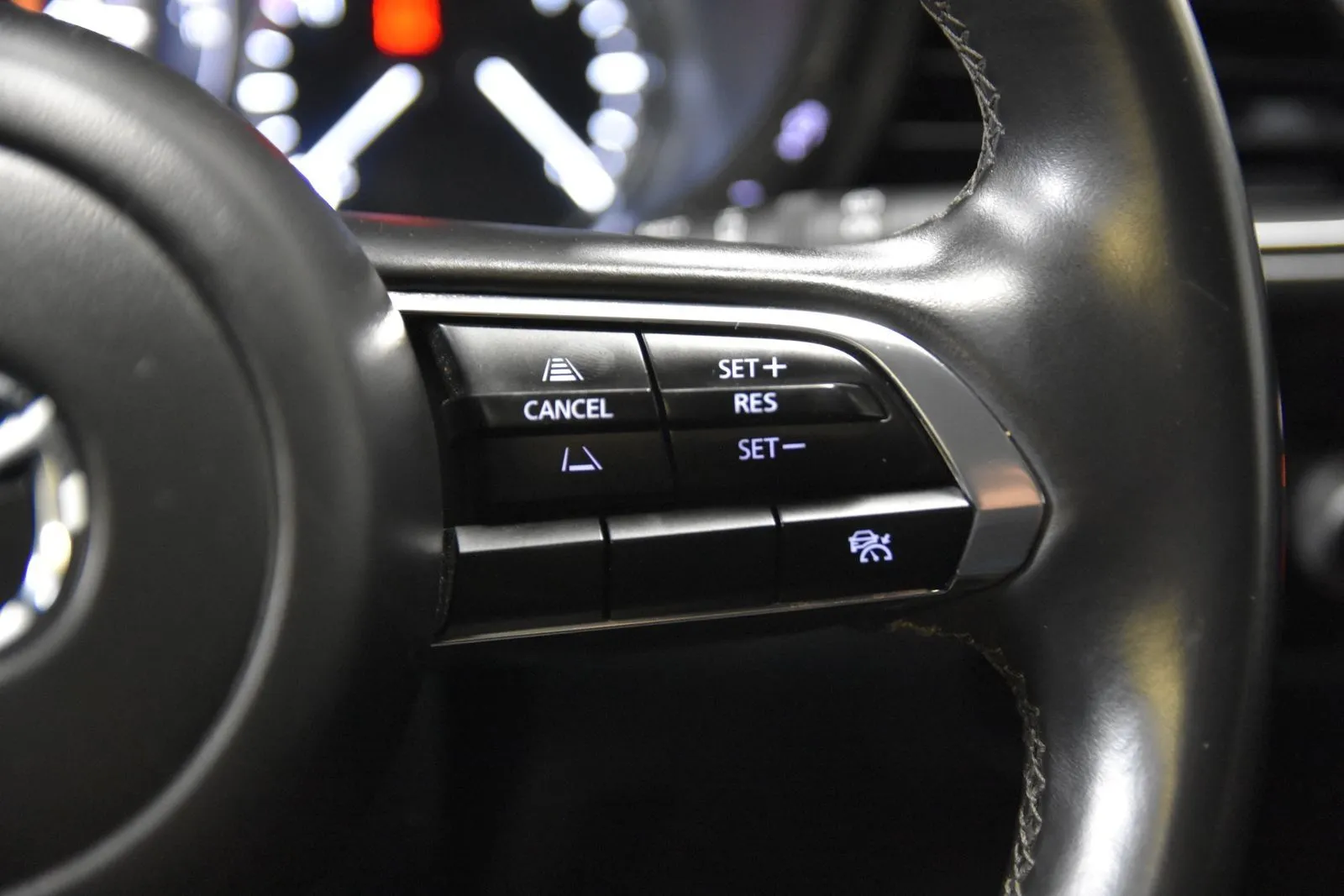 Mazda CX-30 photo 16