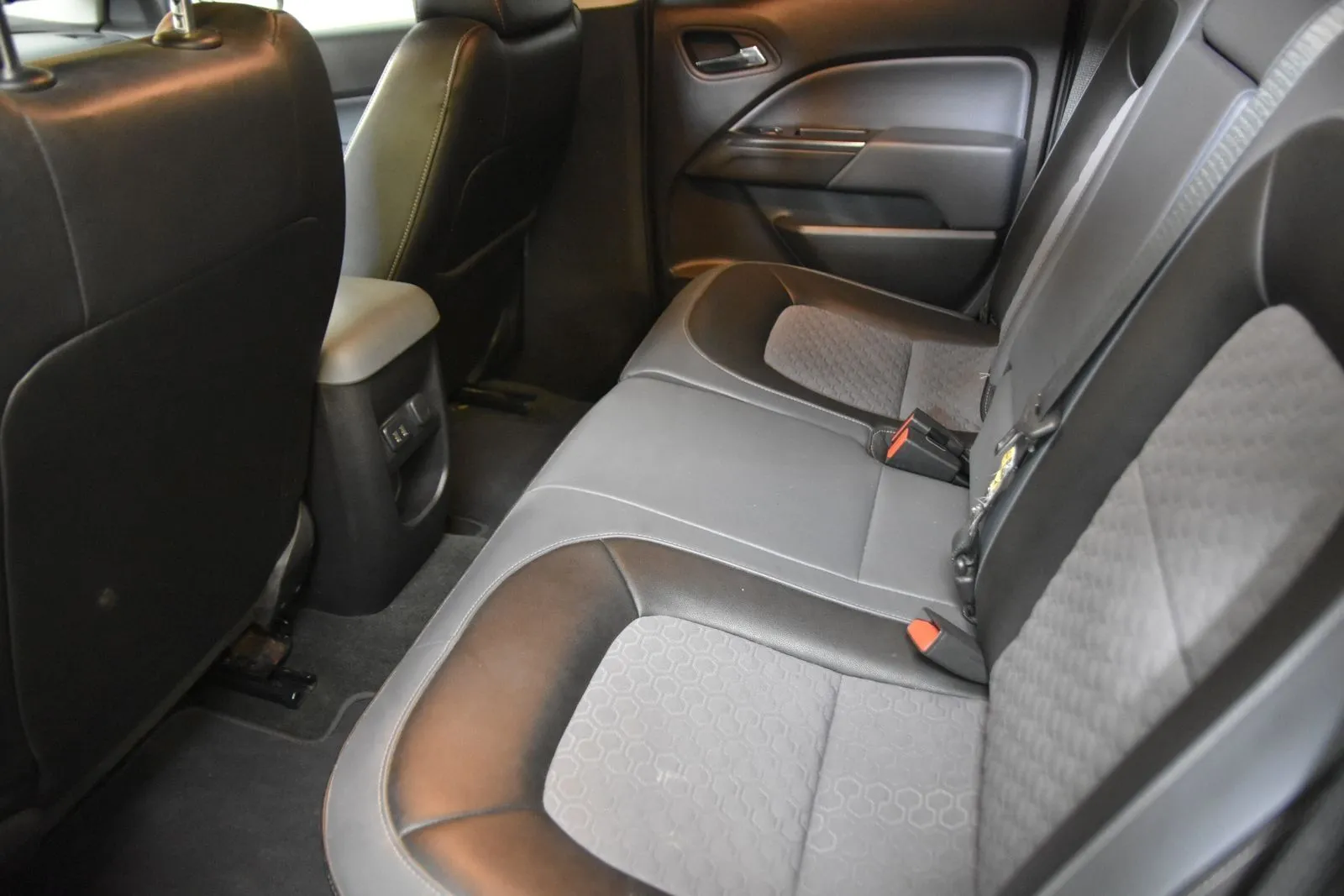 Chevrolet Colorado photo 29