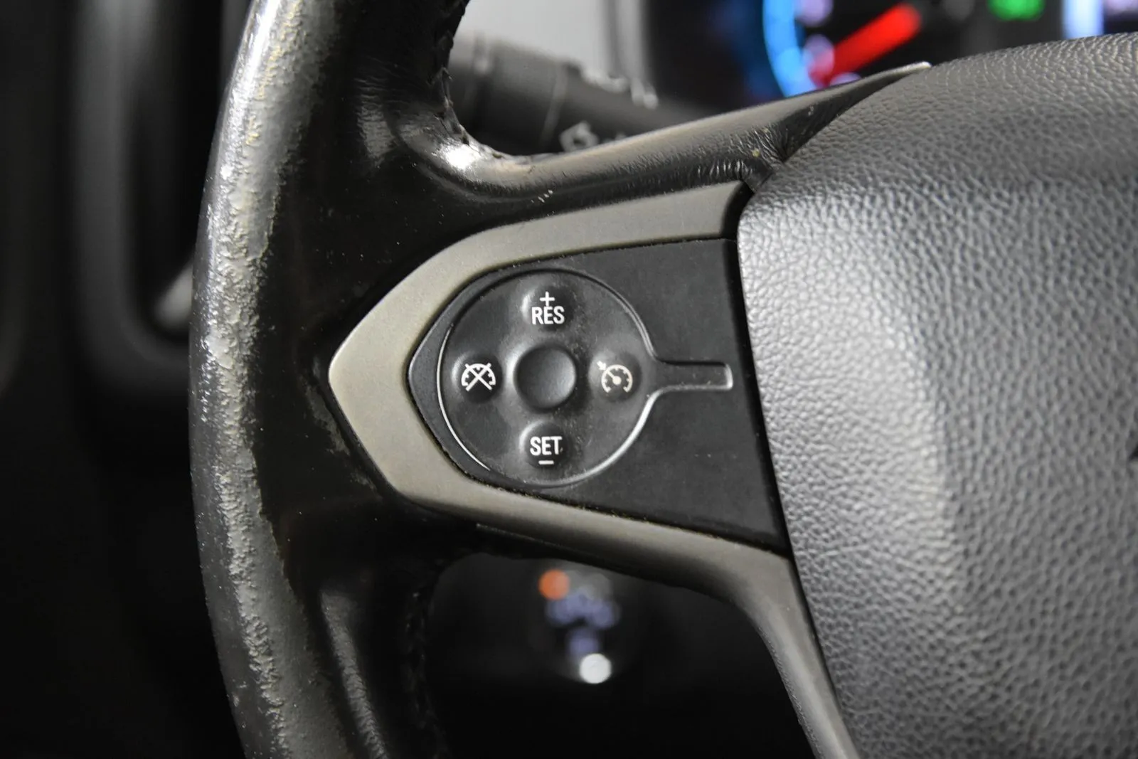 Chevrolet Colorado photo 15