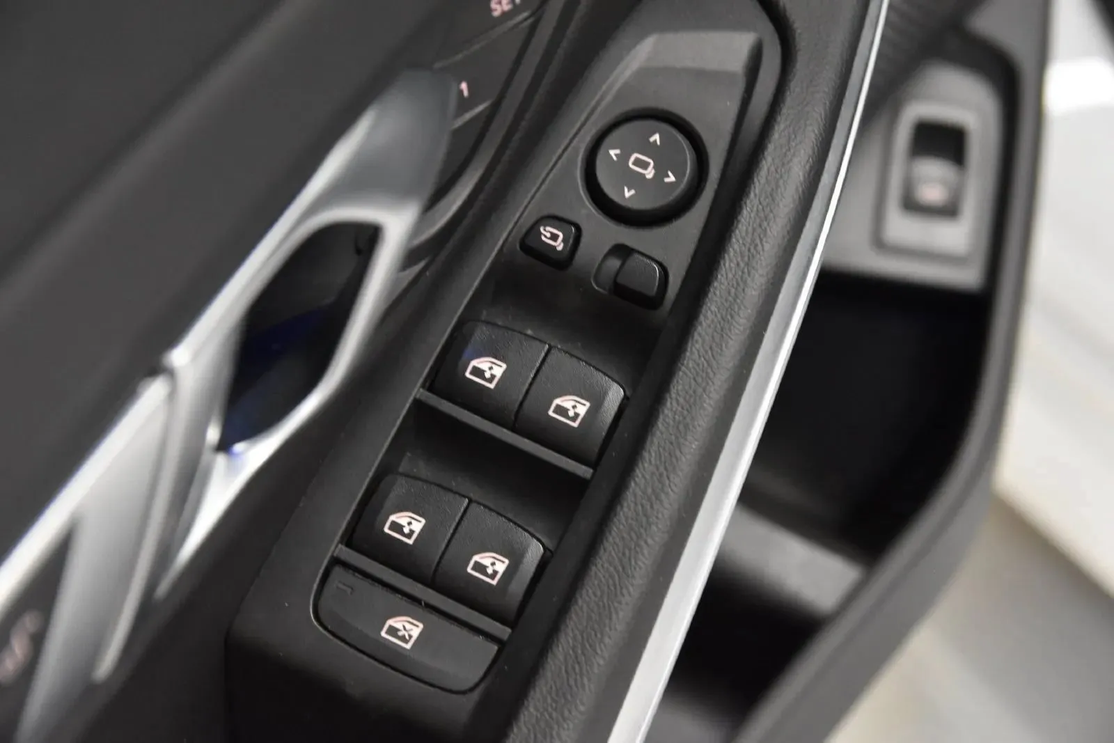 BMW 3 Series photo 13