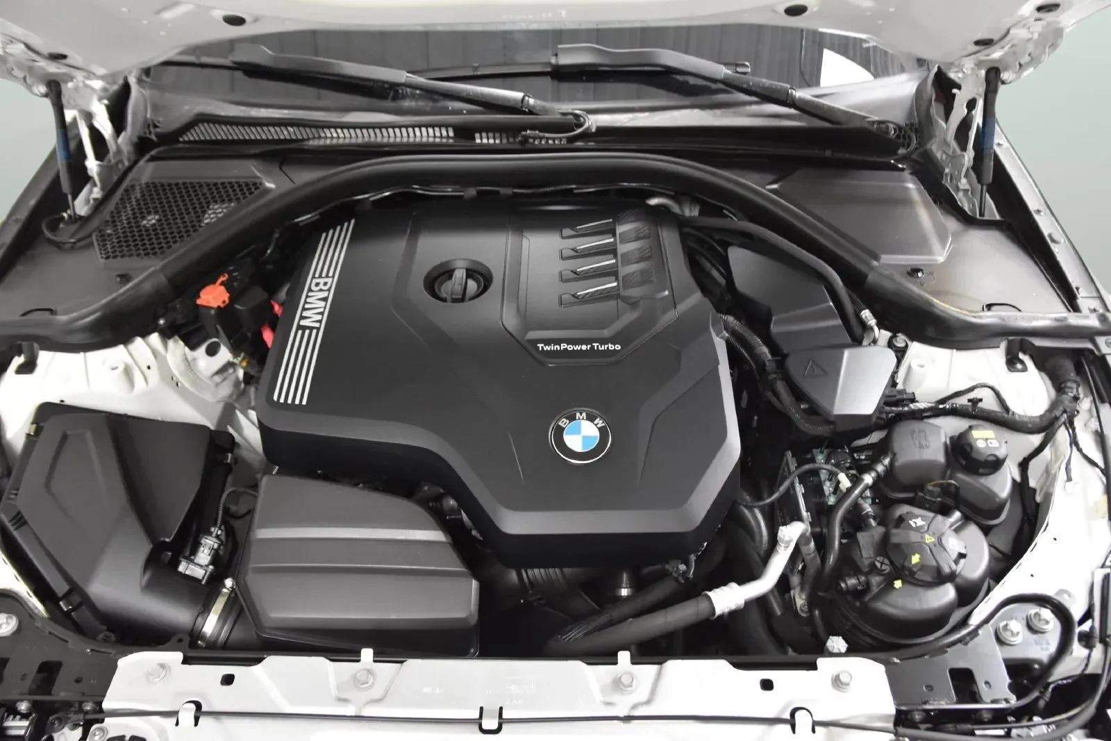 BMW 3 Series photo 36