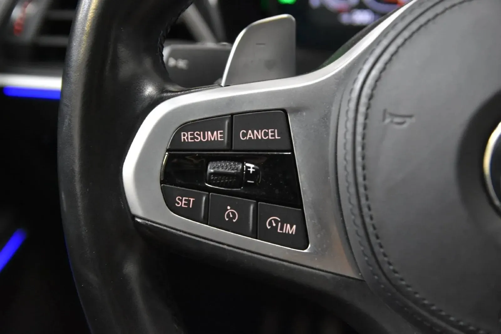 BMW 3 Series photo 16