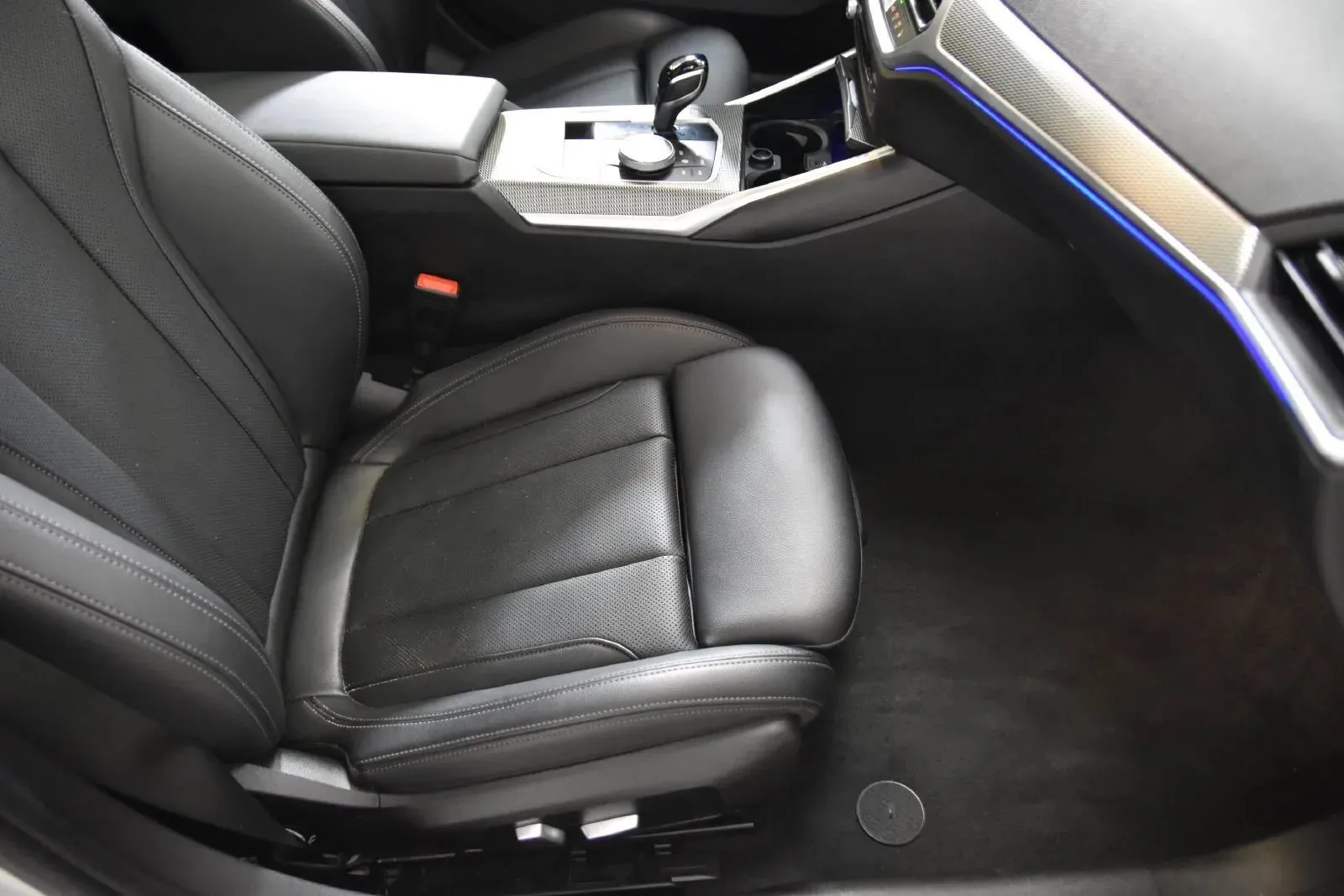 BMW 3 Series photo 33