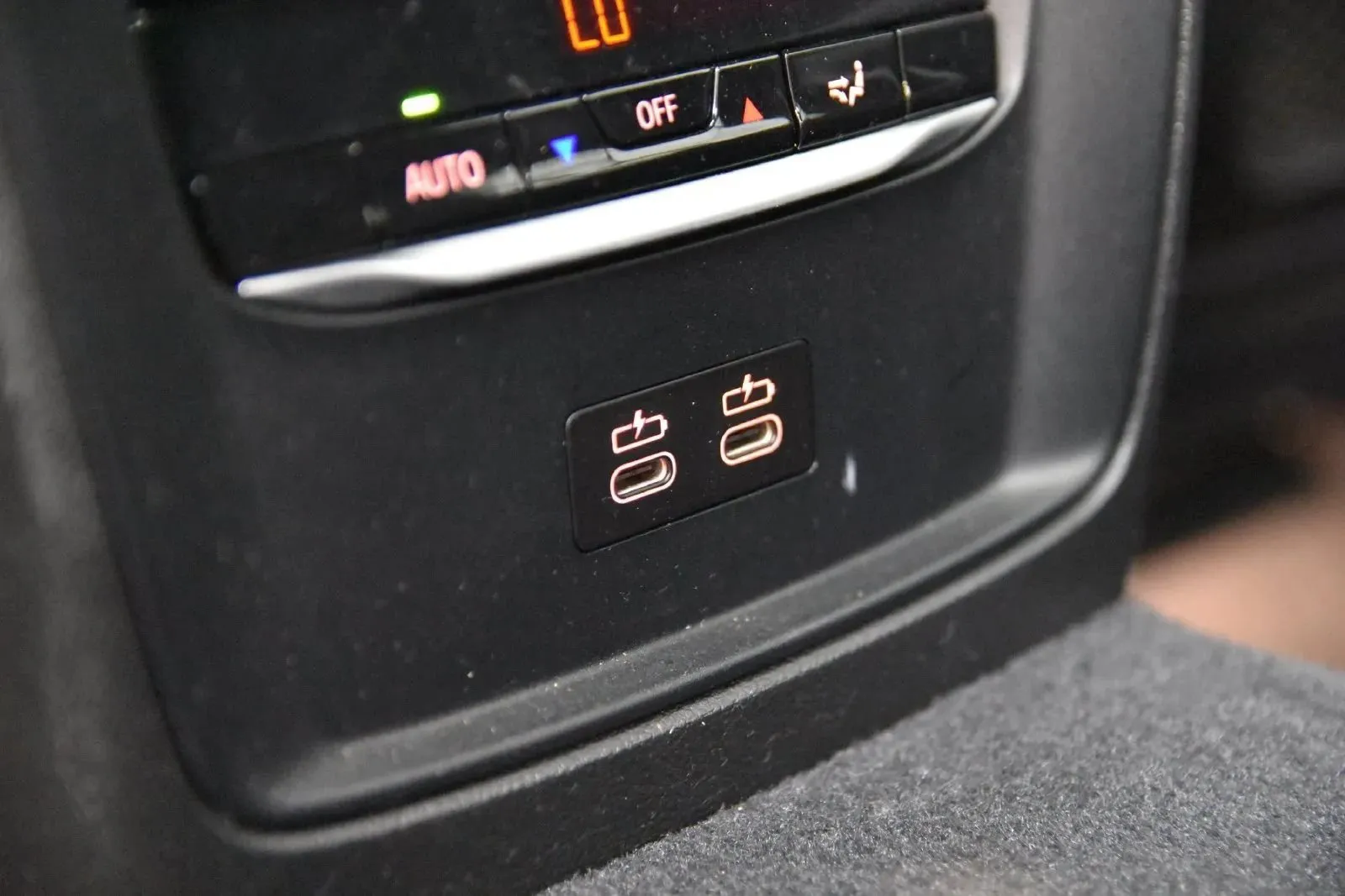 BMW 3 Series photo 32