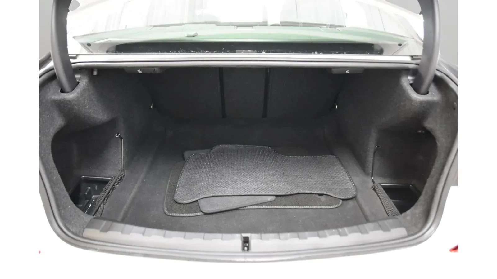 BMW 3 Series photo 35