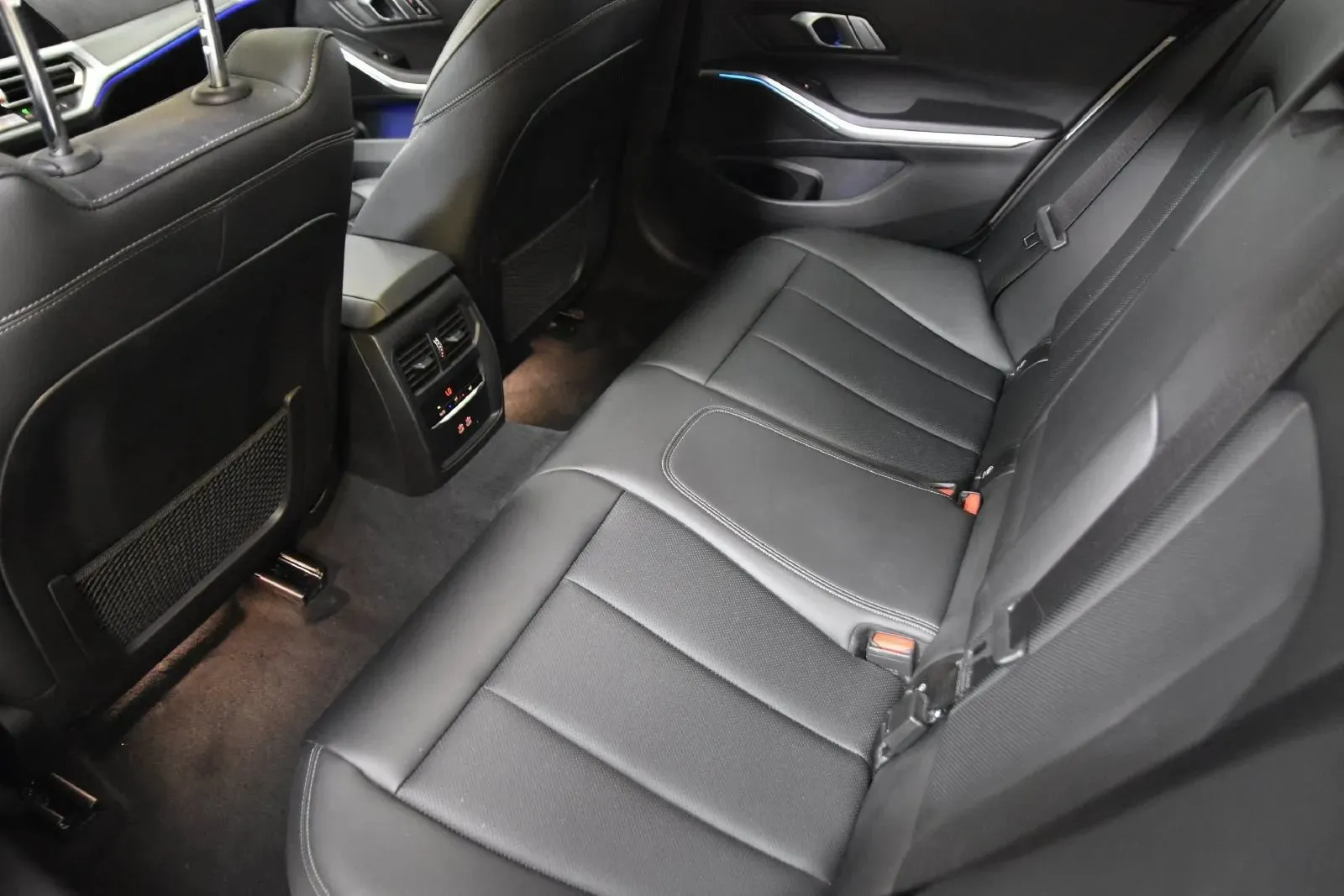 BMW 3 Series photo 31