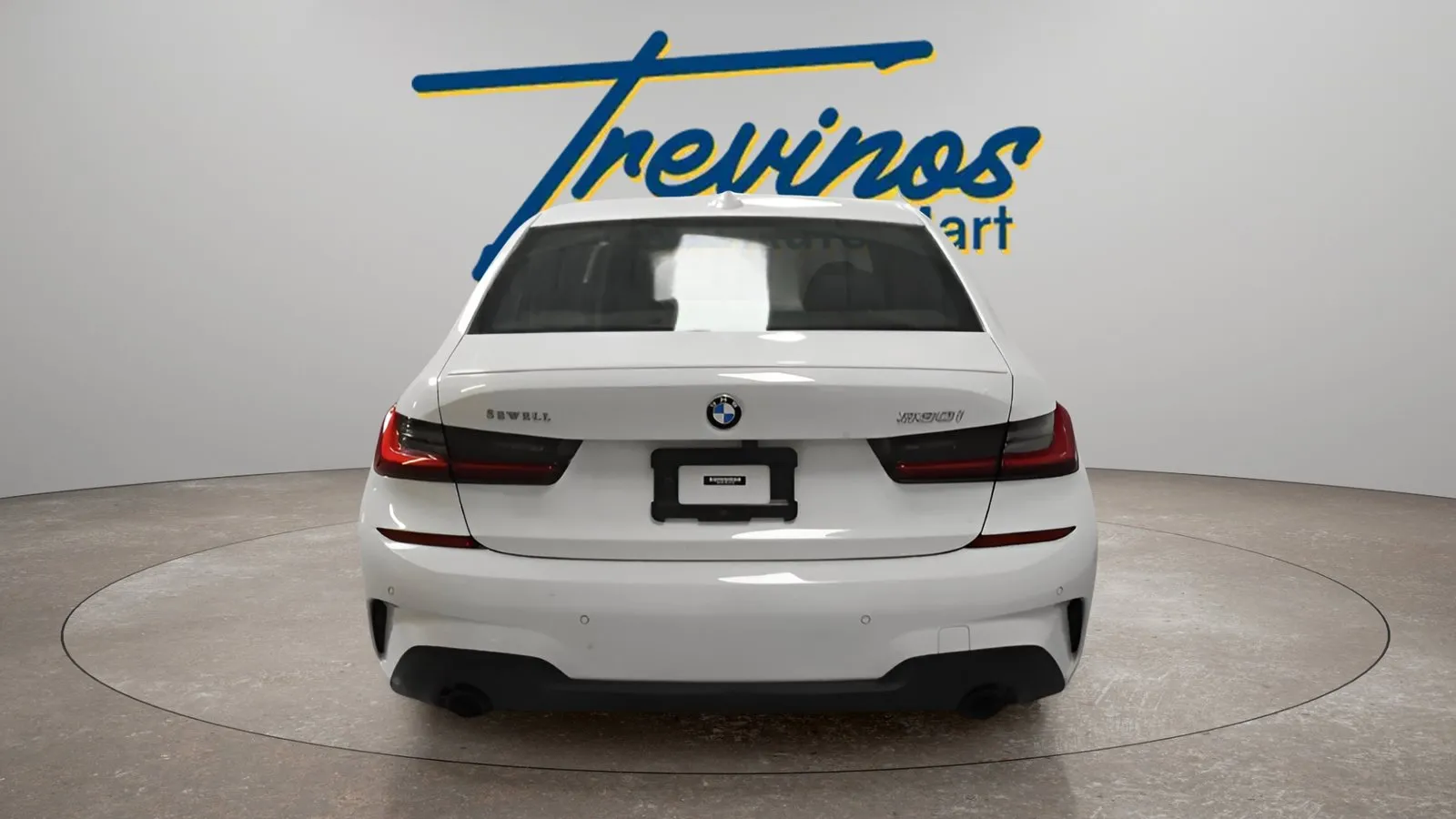 BMW 3 Series photo 10