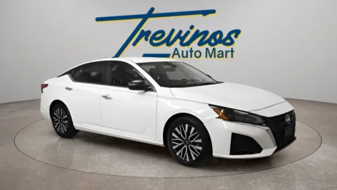 White 2024 Nissan Altima 2.5 SV for sale in McAllen, TX