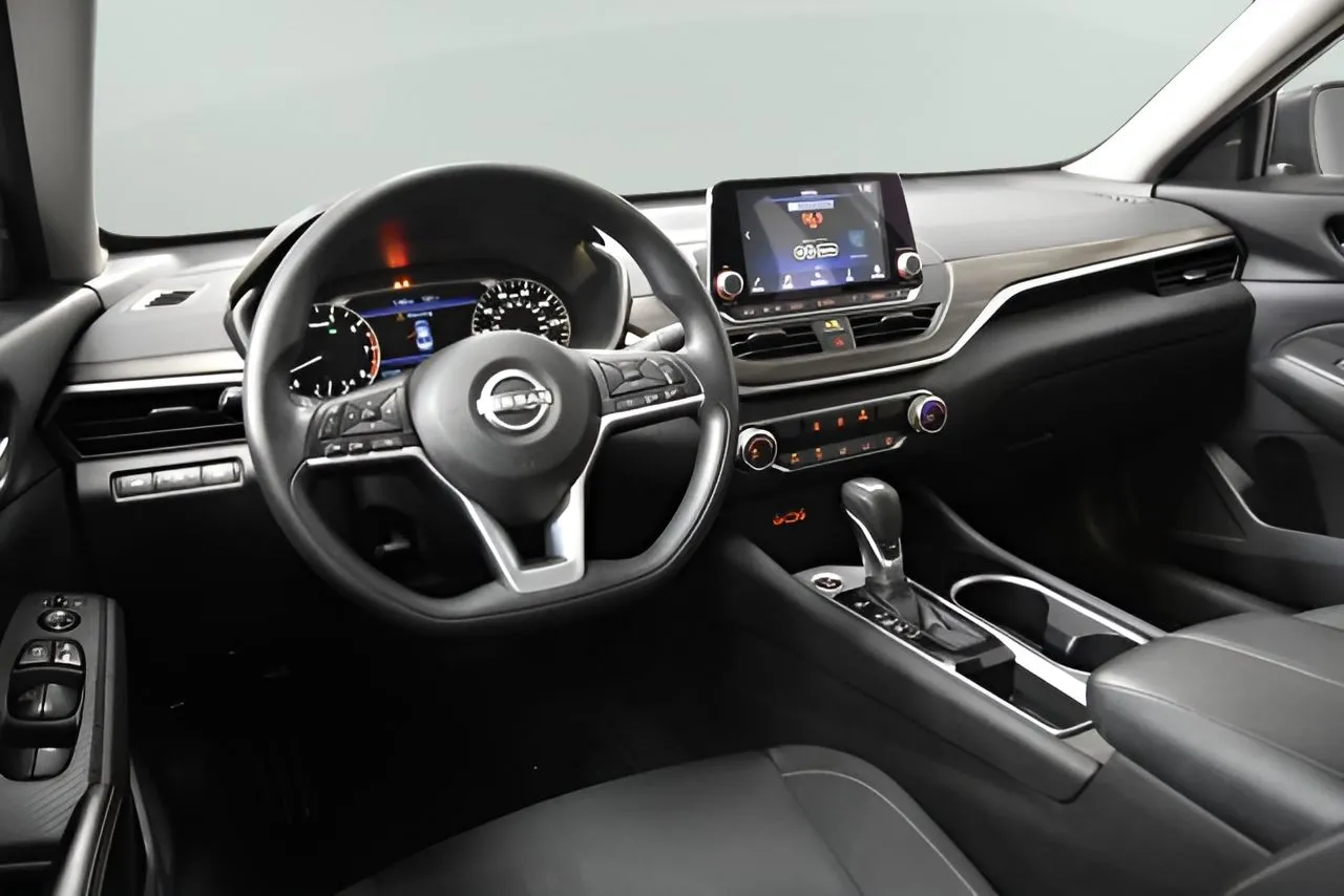 Nissan Altima photo 24