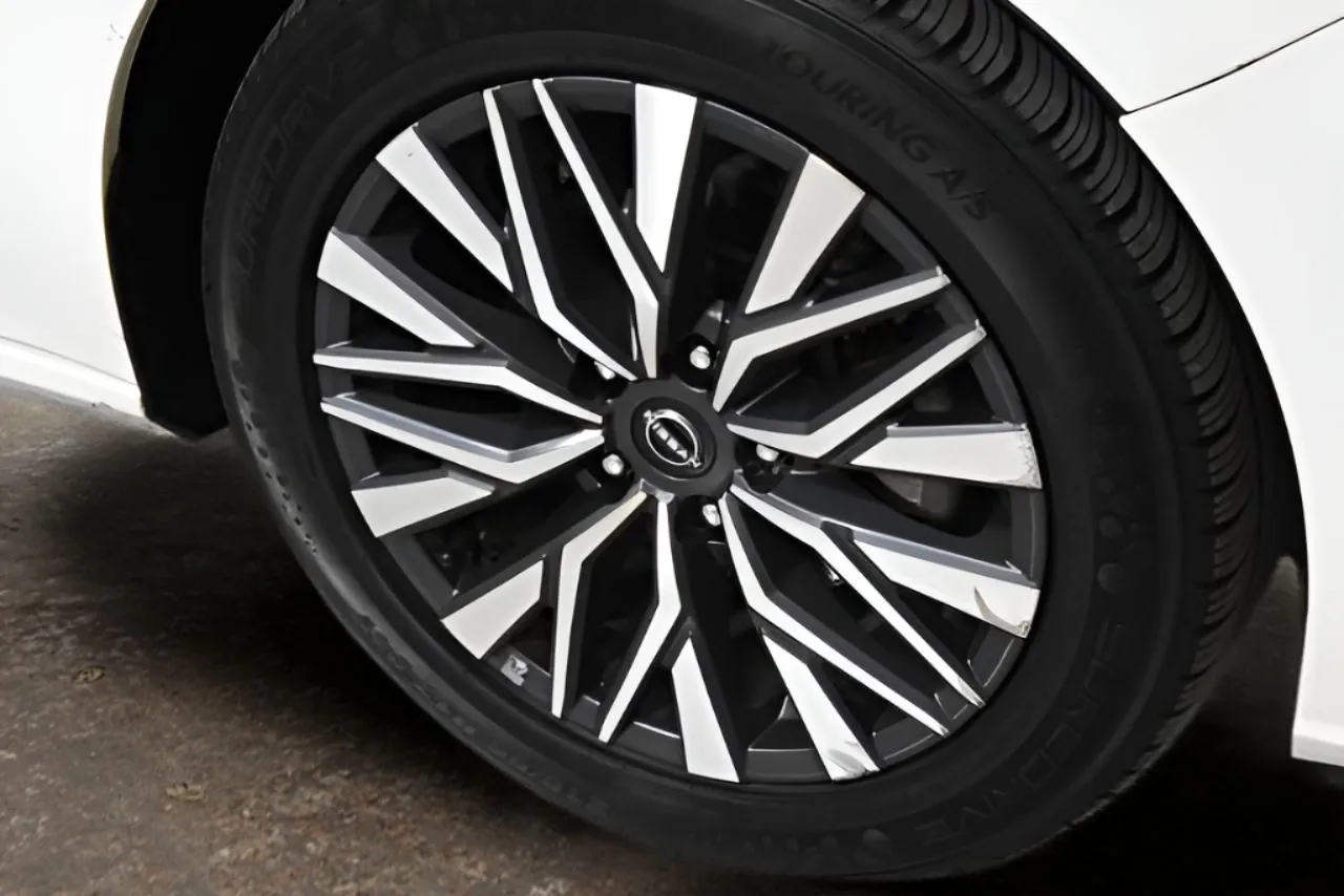 Nissan Altima photo 6