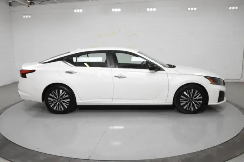 More photos of 2024 Nissan Altima 2.5 SV at Trevinos Auto Mart, TX