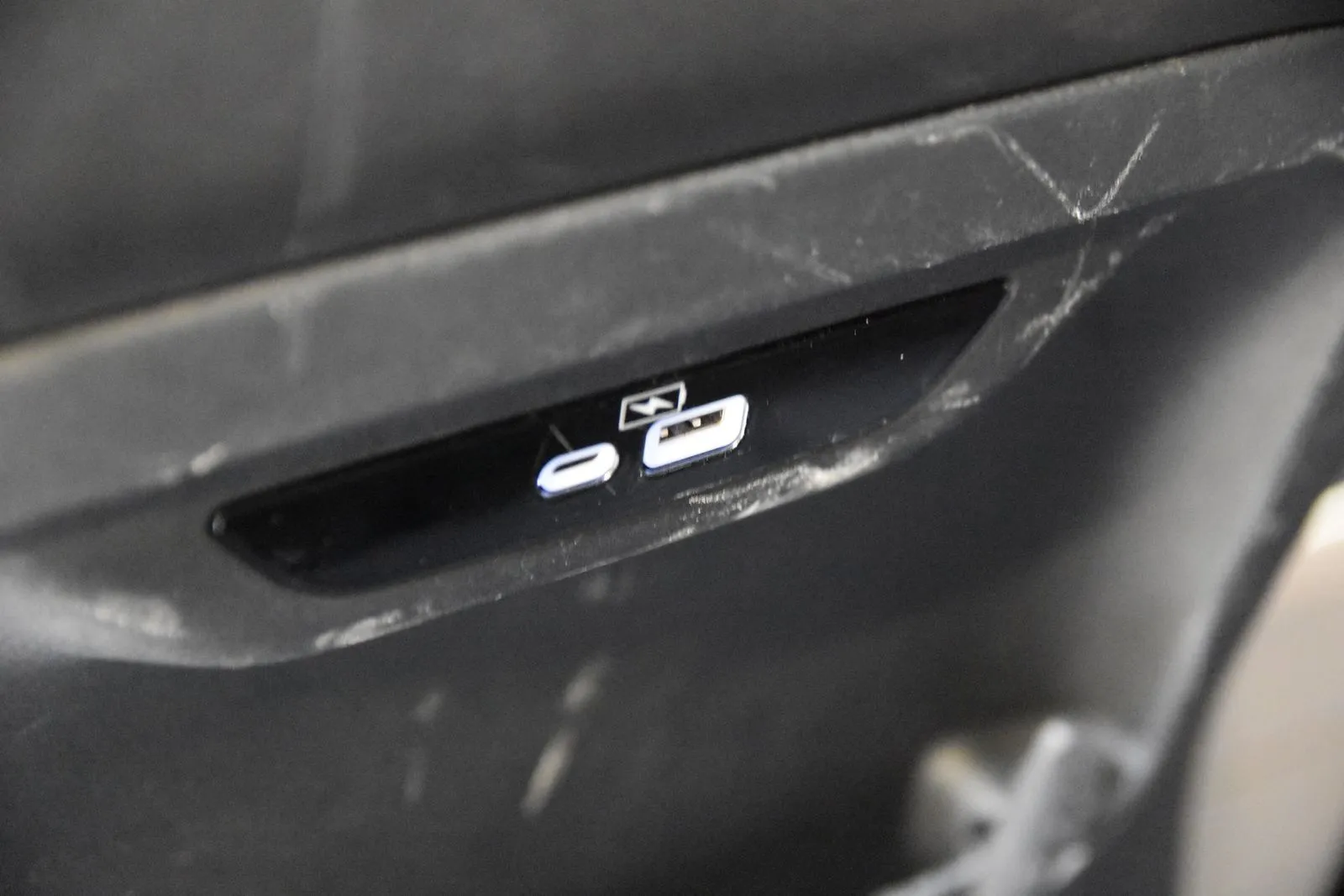 Chrysler Pacifica photo 30