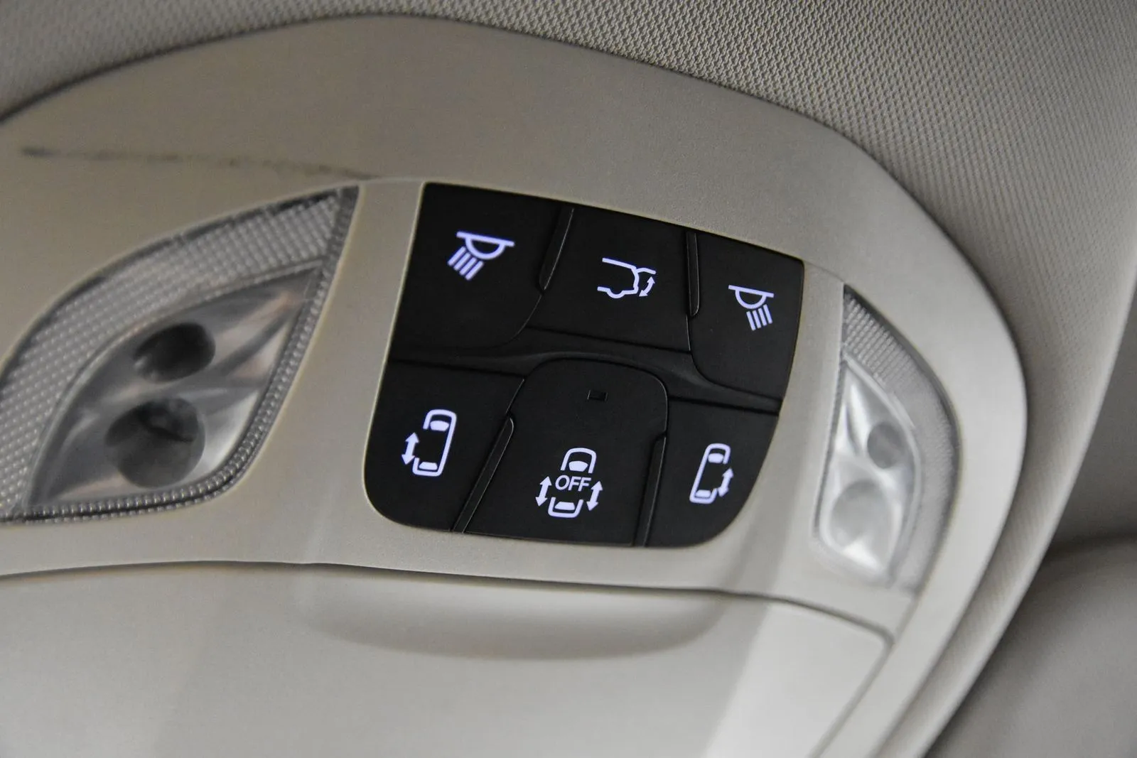 Chrysler Pacifica photo 23